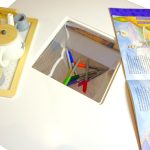 Детска Дървена Маса с 2 Столчета, с контейнер за играчки, конструктори и място за съхранение на книжки - Бяло/Синьо - Image 17