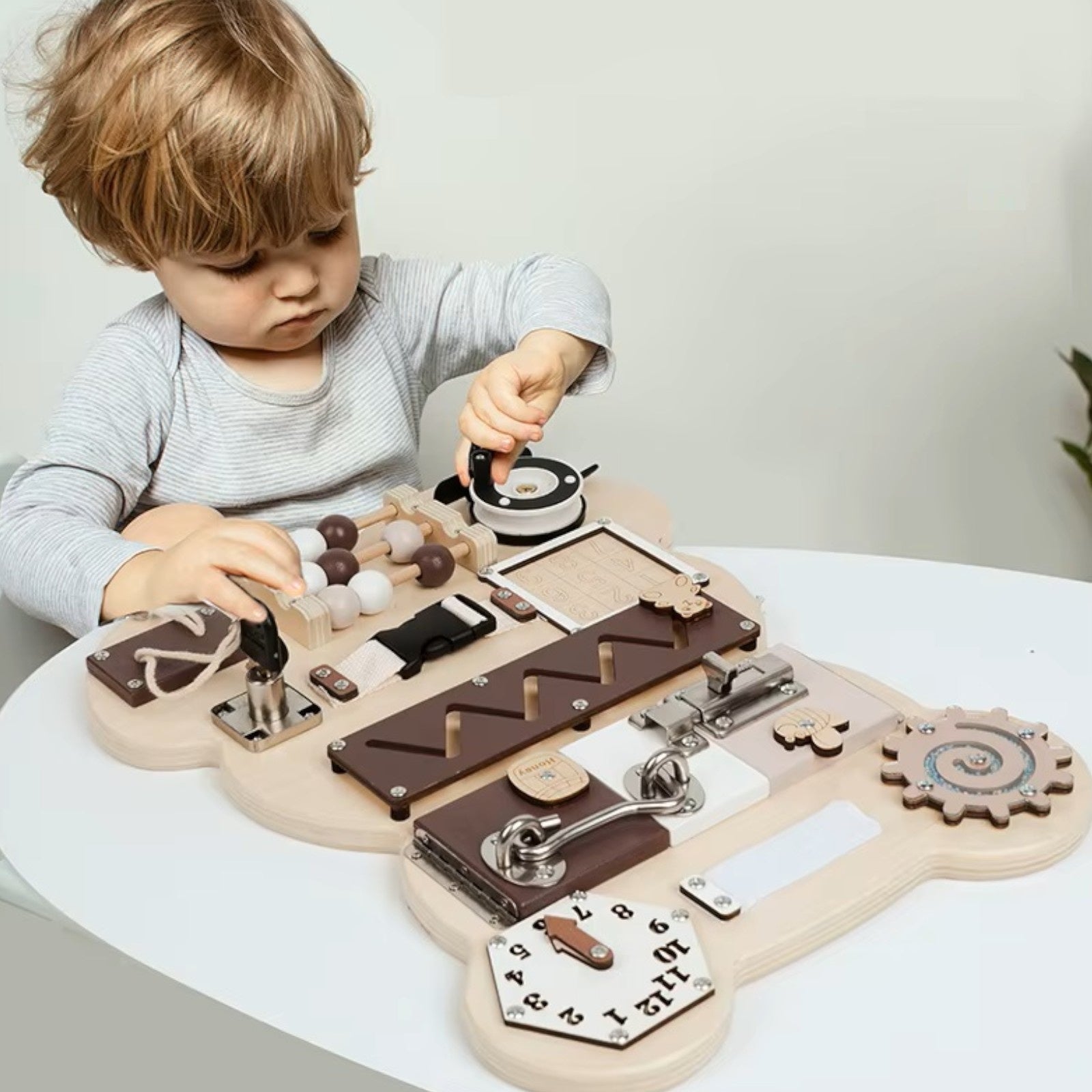 bizi-bord-meche-detski-montesori-ginger-home-daska-fina-motorika-30x39-W12D369-5 Дървен Бизи Борд Мече GINGER HOME, Монтесори Дъска за Фина Моторика, 30x39 см - Image 6