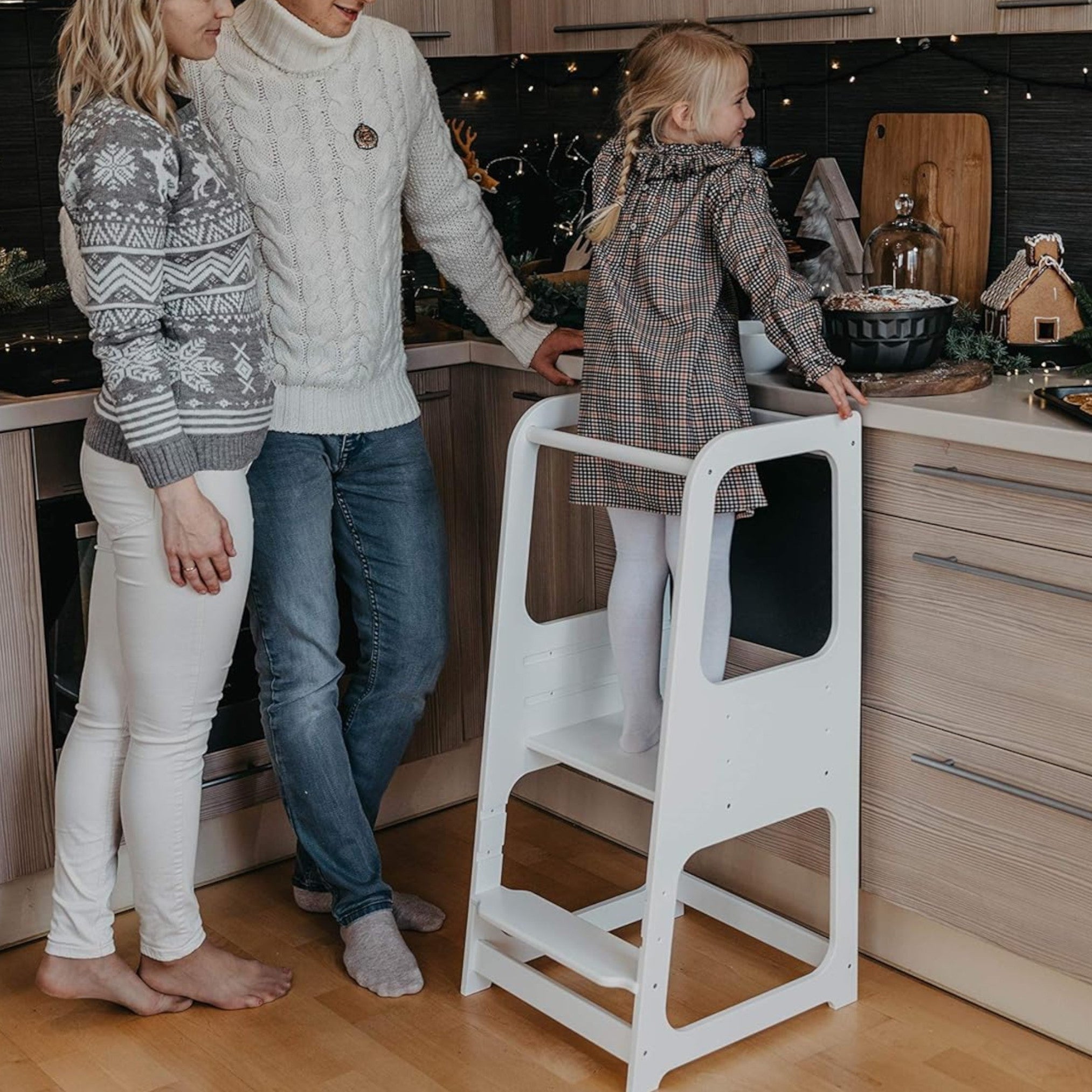 montesori-kula-ginger-home-obrazovatelno-stolche-s-cherna-daska-i-reguliruema-visochina-byala-za-deca-ot-1-4-godini-TF13071-6 Монтесори Кула GINGER HOME, Образователно Столче с Черна Дъска и Регулируема Височина, Бяла, за Деца от 1-4 години - Image 8