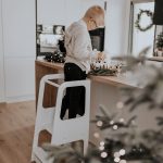 Монтесори Кула GINGER HOME, Образователно Столче с Черна Дъска и Регулируема Височина, Бяла, за Деца от 1-4 години - Image 10