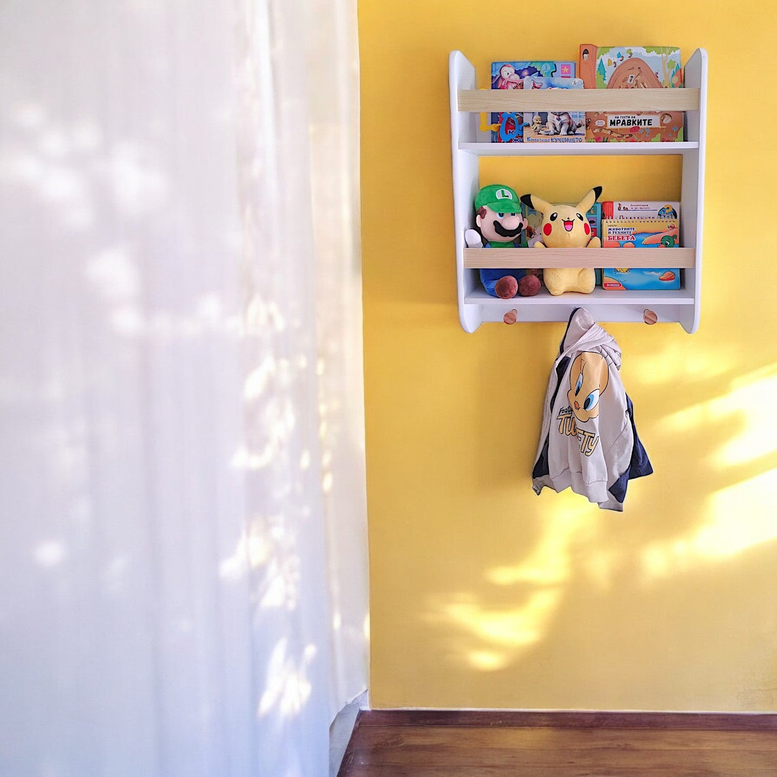 stenna-detska-etazherka-ginger-home-biala-s-raftove-i-zakachalki-TF6931-14_a91dbb33-810c-4688-8712-e51163e76b62 Стенна Детска Етажерка GINGER HOME – Бяла, с Рафтове и Закачалки - Image 15