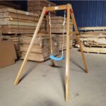 Детска Дървена Люлка GINGER HOME, 156x200x201 см, Безопасна Игра на Открито - Image 7