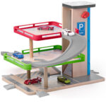 Дървен гараж с асансьор и колички - Image 2