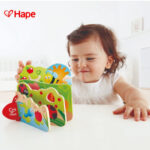 Дървена бебешка книжка Калинка, Hape - Image 4