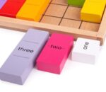 Bigjigs - Дървена игра с цветни облигации и числа - Image 7