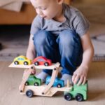 Комплект дървен автовоз и колички - Melissa & Doug - Image 8