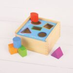 Bigjigs - Дървен сортер с цветни геометрични фигурки - Image 6